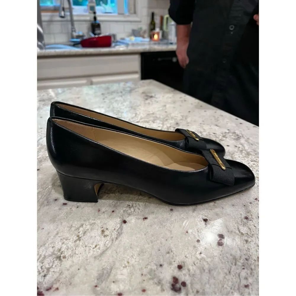 Etienne Aigner Savannah Black Leather Low Heel Sz 8N NWT
